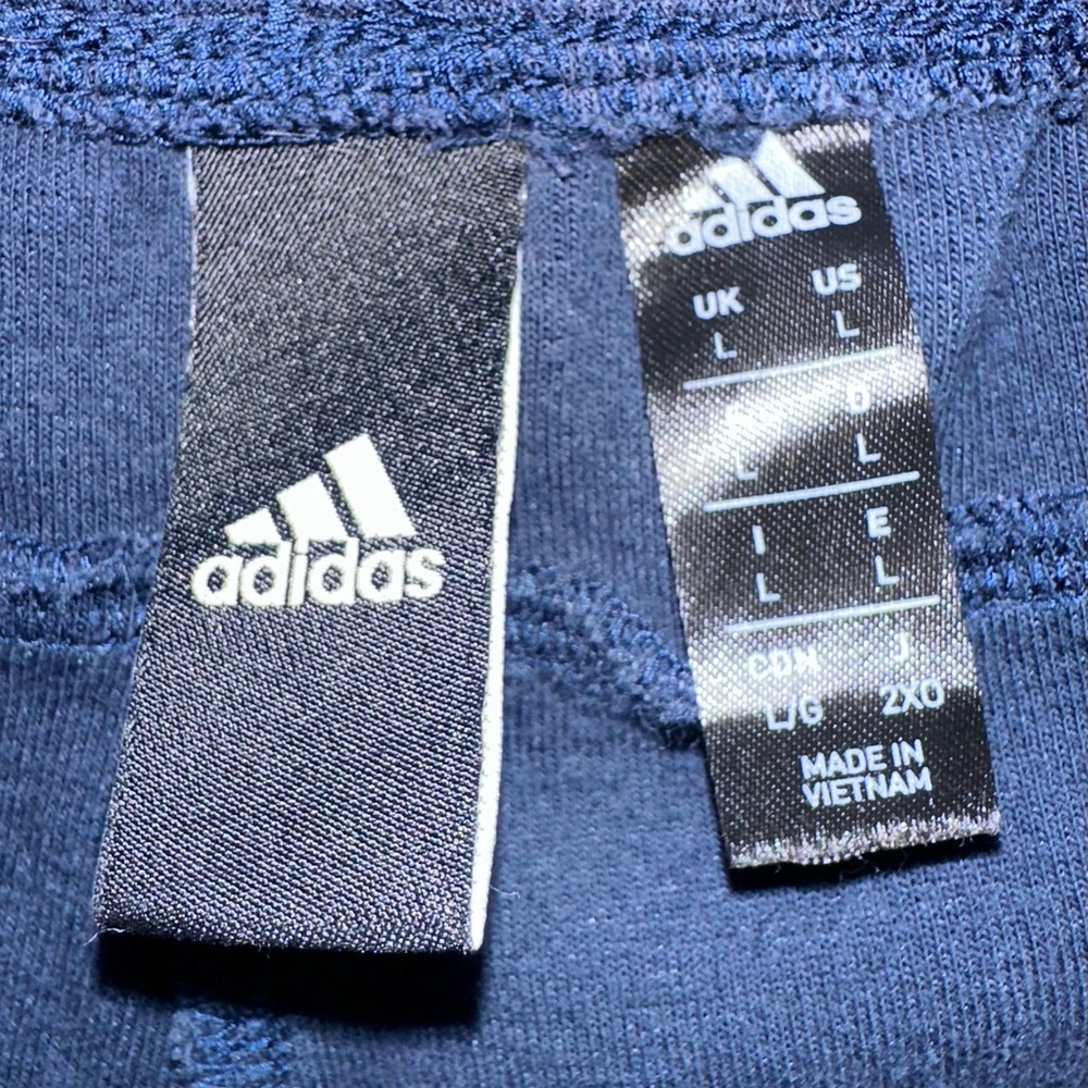 ADIDAS Mens Shorts Blue/Grey Cotton Blend. Elastic Waist. Size Medium 9” Inseam - Picture 7 of 8